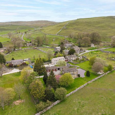 Central Malham Wellbeing Escape With Hot Tub Sleeps 8 Εξωτερικό φωτογραφία