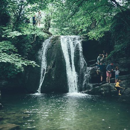 Central Malham Wellbeing Escape With Hot Tub Sleeps 8 Εξωτερικό φωτογραφία
