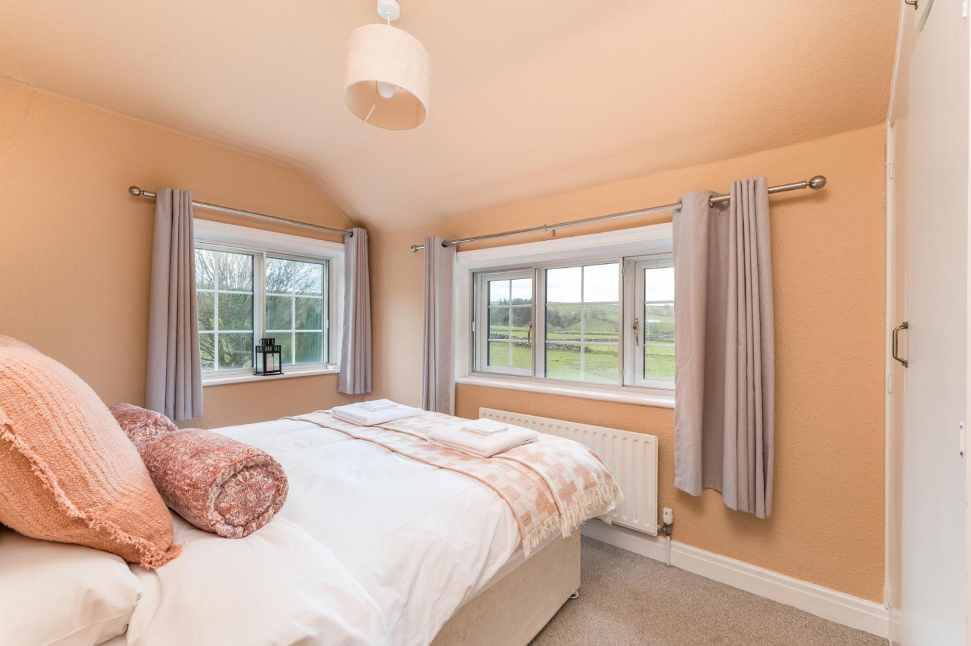 Central Malham Wellbeing Escape With Hot Tub Sleeps 8 Εξωτερικό φωτογραφία