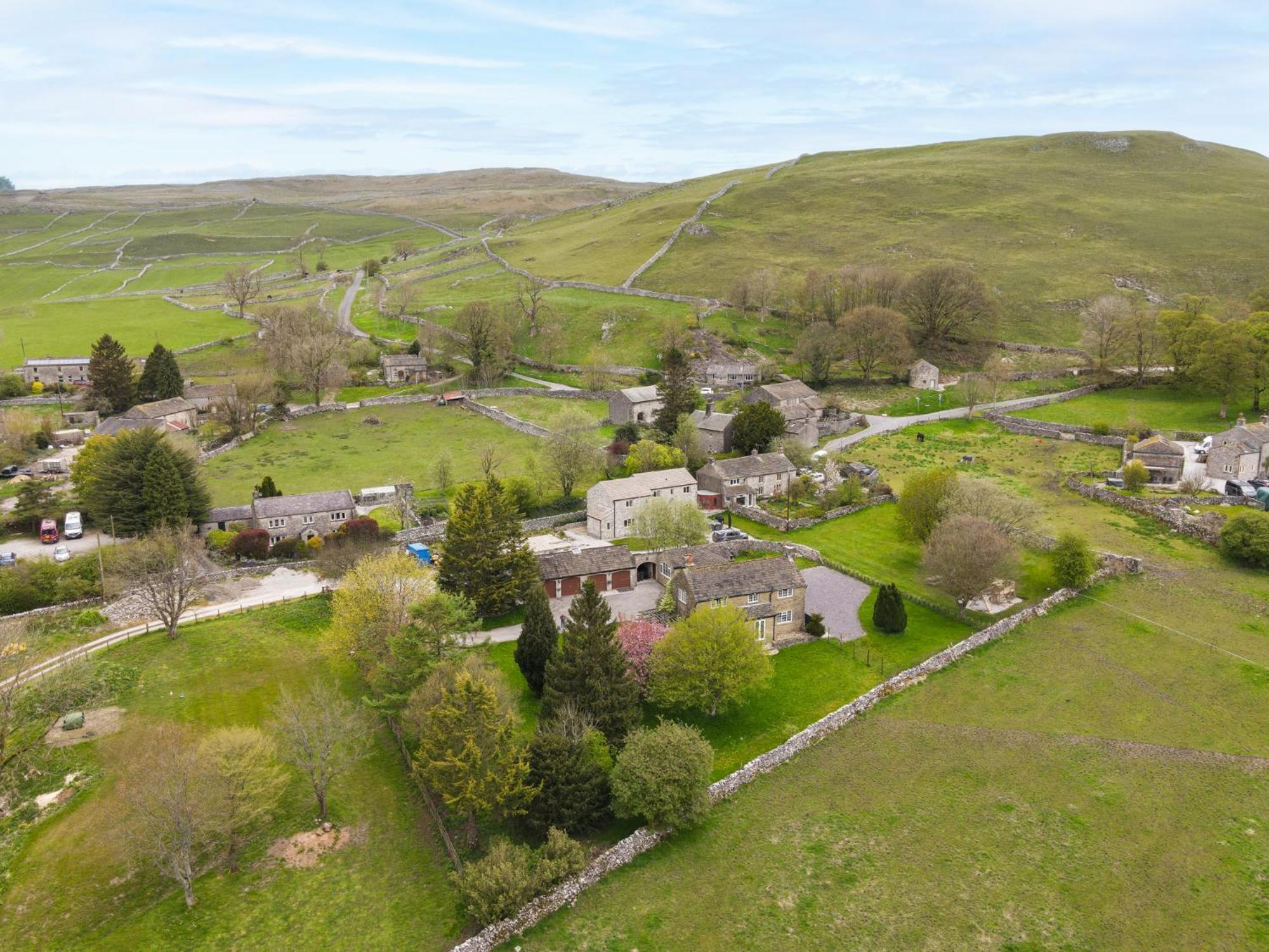 Central Malham Wellbeing Escape With Hot Tub Sleeps 8 Εξωτερικό φωτογραφία