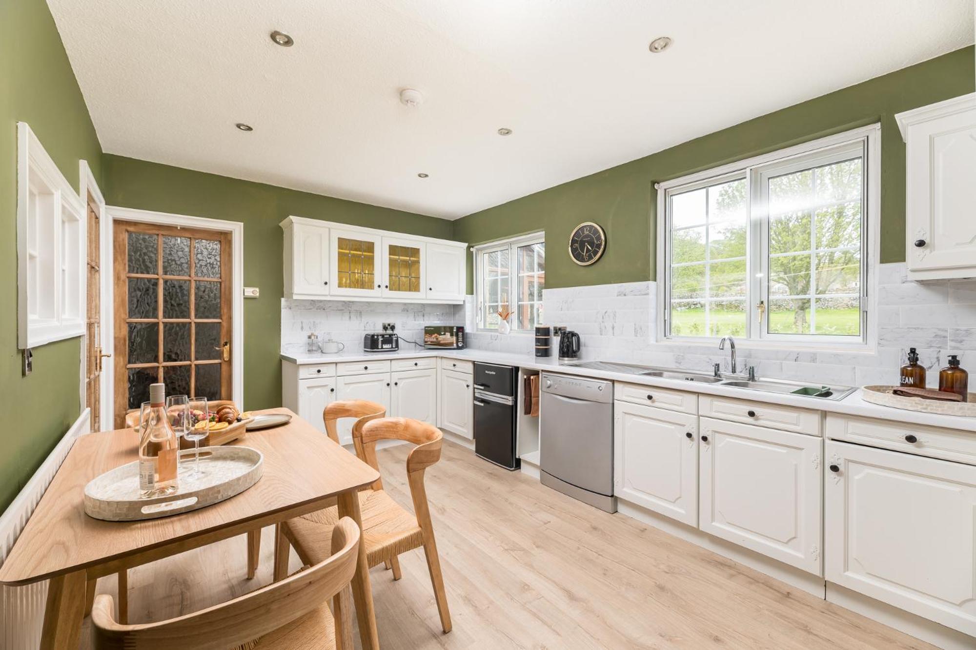 Central Malham Wellbeing Escape With Hot Tub Sleeps 8 Εξωτερικό φωτογραφία