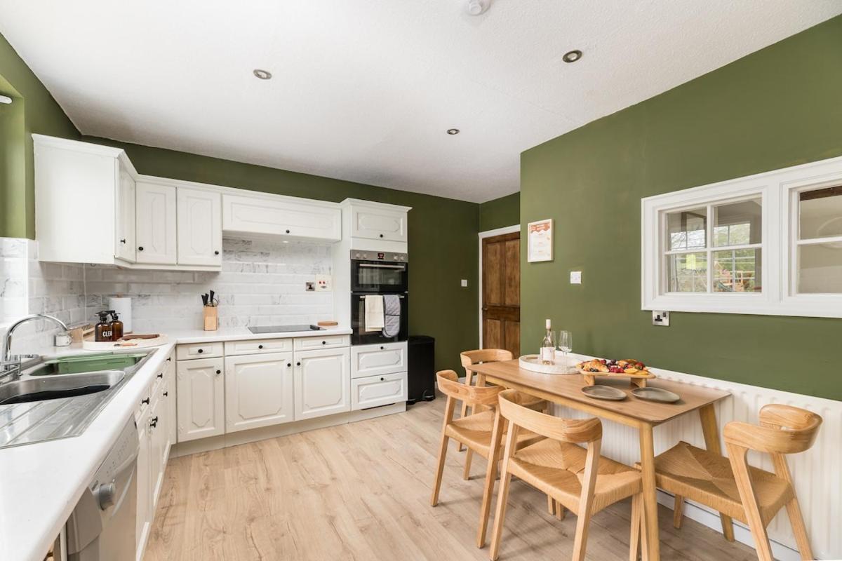 Central Malham Wellbeing Escape With Hot Tub Sleeps 8 Εξωτερικό φωτογραφία