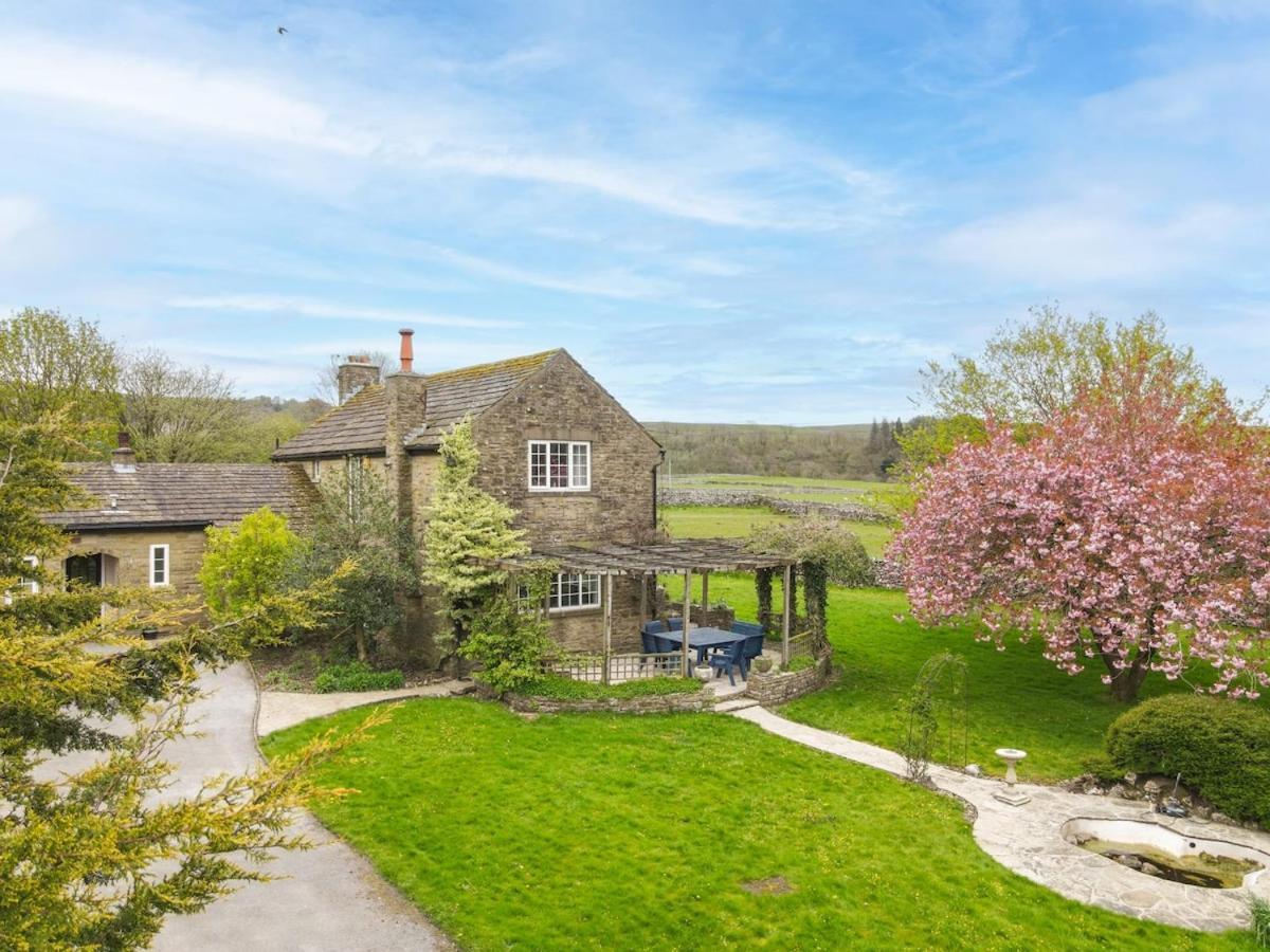 Central Malham Wellbeing Escape With Hot Tub Sleeps 8 Εξωτερικό φωτογραφία
